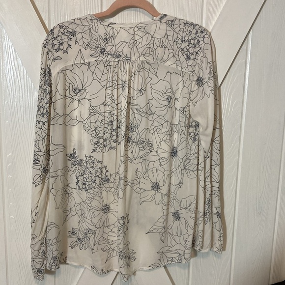 Cloth & Stone White Floral Button Up Blouse - Picture 6 of 11